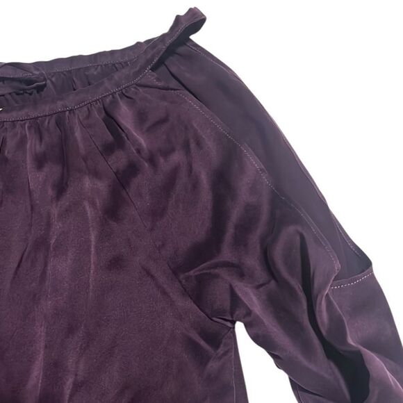 Chaser Purple Long Sleeves Cold Shoulder Silk Top Size Medium NWT - Picture 7 of 11